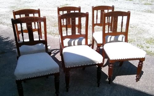 A Quality Set of Six 19th Century Walnut Dining Chairs