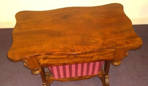 MOST ATTRACTIVE AND USEFUL 19TH CENTURY WORK TABLE - ADDITIONAL PHOTO 3