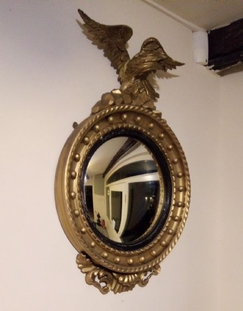 Convex Circular Gilt Mirror in Classic Regency Style.1908