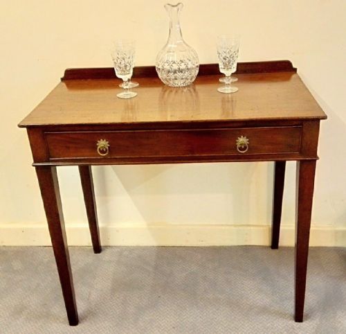 Neat Little Georgian Mahogany Side Table from Around 1800.