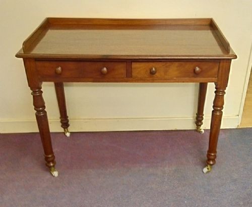 Useful 19thc Mahogany Side Table,  in Great Condition