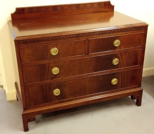 Early 1900s Chest of Drawers in Mahogany, Great Condition.
