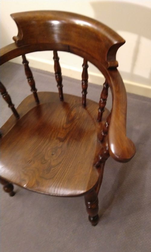 fig 1. Captains chair or Smokers Bow in Excellent condition