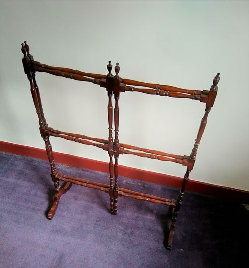 Fine Early 1800s Clothes Horse in Mahogany