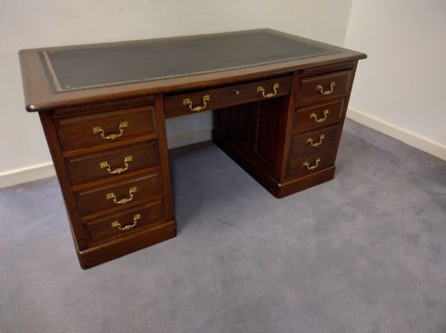 fig 1. Restored Oak Kneehole Desk, Excellent size.