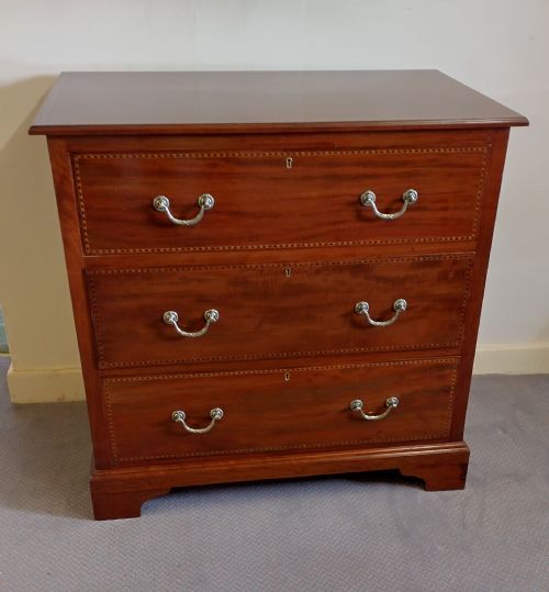 Inlaid Mahogany Chest of Drawers. Lovely Quality and Condition