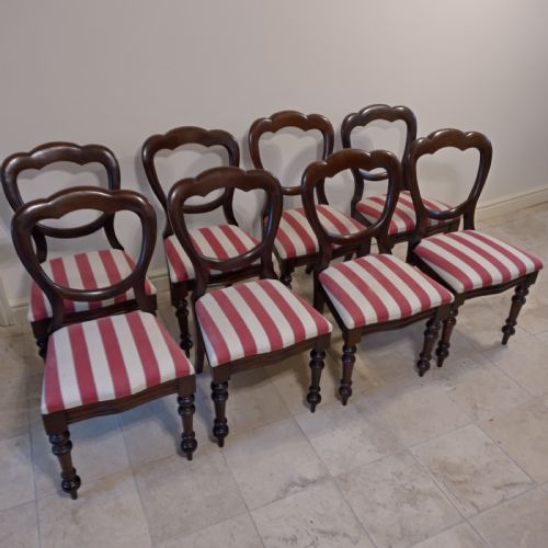 EIGHT 19TH CENTURY MAHOGANY BALLOON BACK DINING CHAIRS - ADDITIONAL PHOTO 1