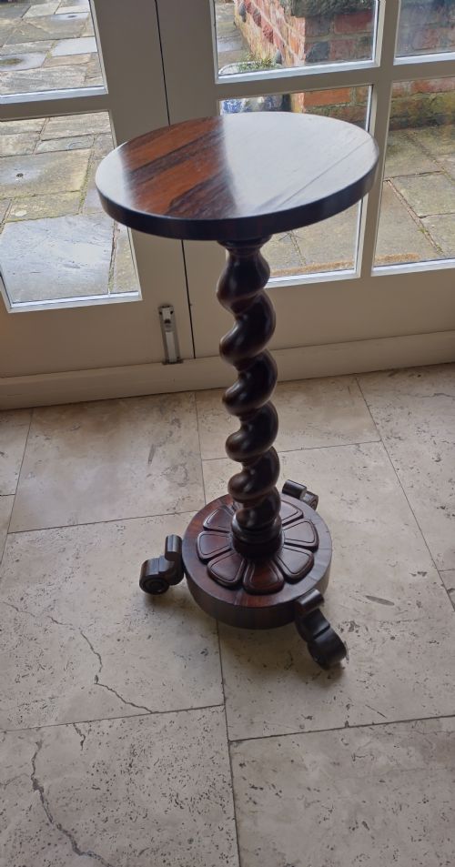 Lovely Early 1800s Jardiniere Stand / Lamp Table in Impressive Rosewood.