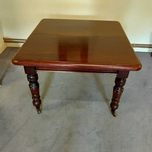 LOVELY CONDITION 19TH C MAHOGANY DINING TABLE - ADDITIONAL PHOTO 1