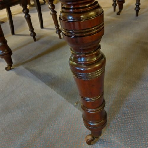 LOVELY CONDITION 19TH C MAHOGANY DINING TABLE - ADDITIONAL PHOTO 5