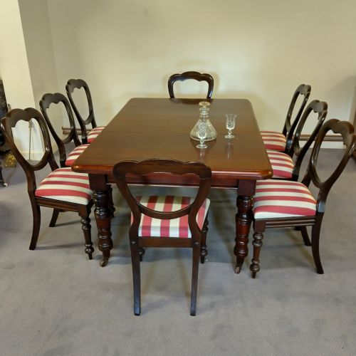 LOVELY CONDITION 19TH C MAHOGANY DINING TABLE - ADDITIONAL PHOTO 6