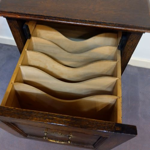 USEFUL RATHER RARE OAK FILING CABINET EARLY 1900S - ADDITIONAL PHOTO 3
