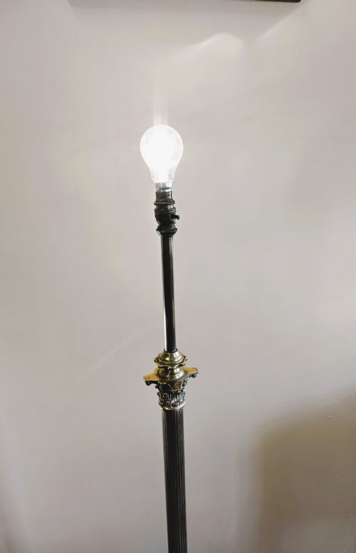 HEAVY AND SOLD BRASS STANDARD LAMP NEO CLASSICAL ADJUSTABLE HEIGHT - ADDITIONAL PHOTO 6