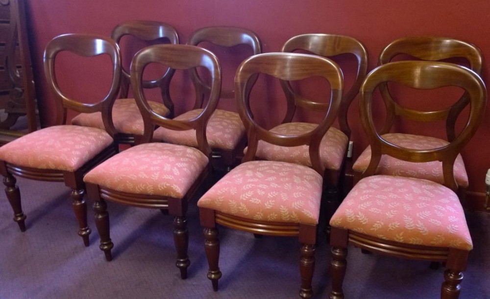 Set of eight Victorian Mahogany Balloon Back Dining chairs