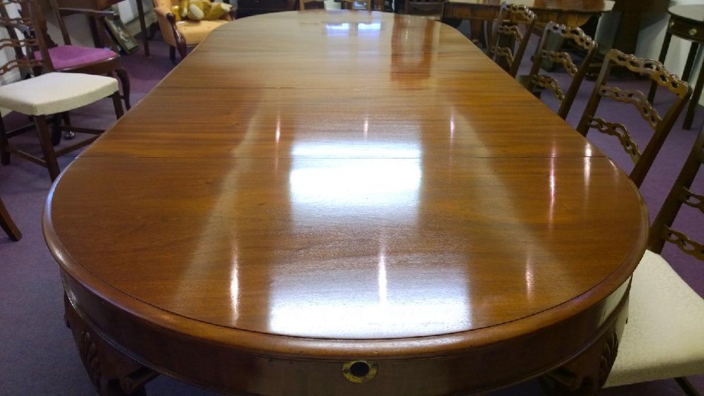 Impressive Mahogany Extending Dining table, seats 12. 