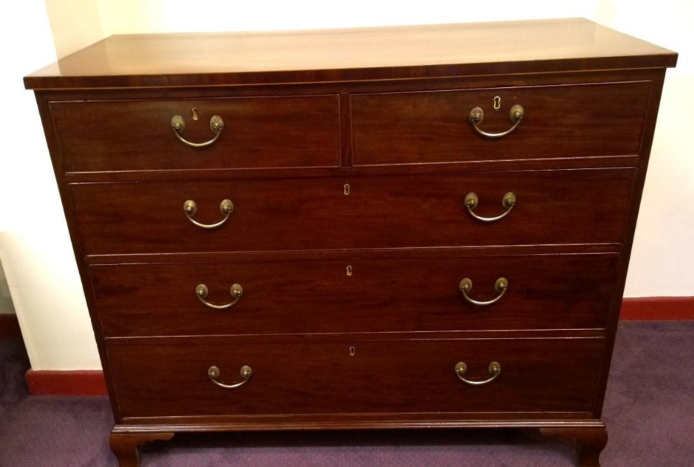 Good solid Mahogany Georgian Chest of drawers.