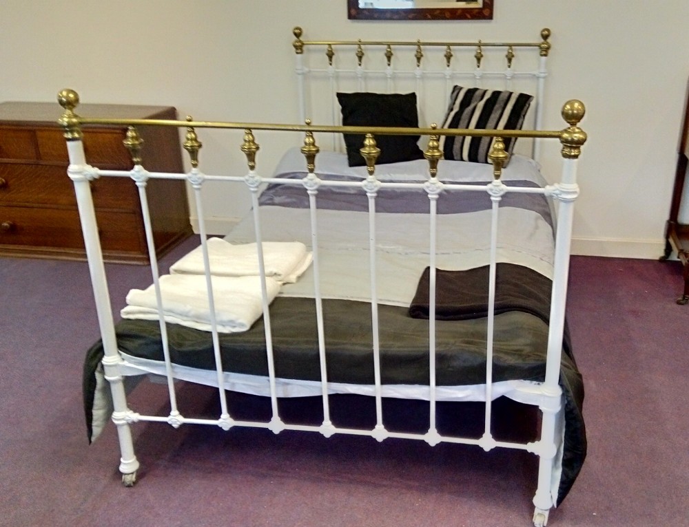 19thC ( Victorian ) Cast and brass 4ft bed.