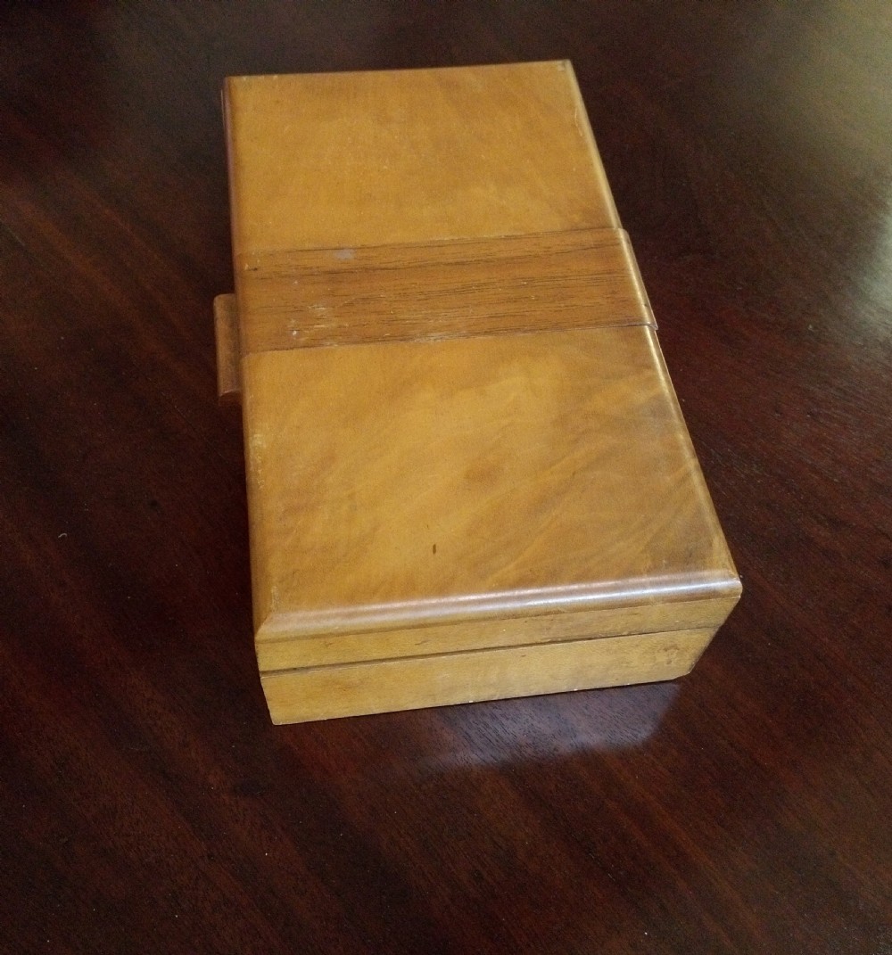 Small Deco box, make great jewellery box View II