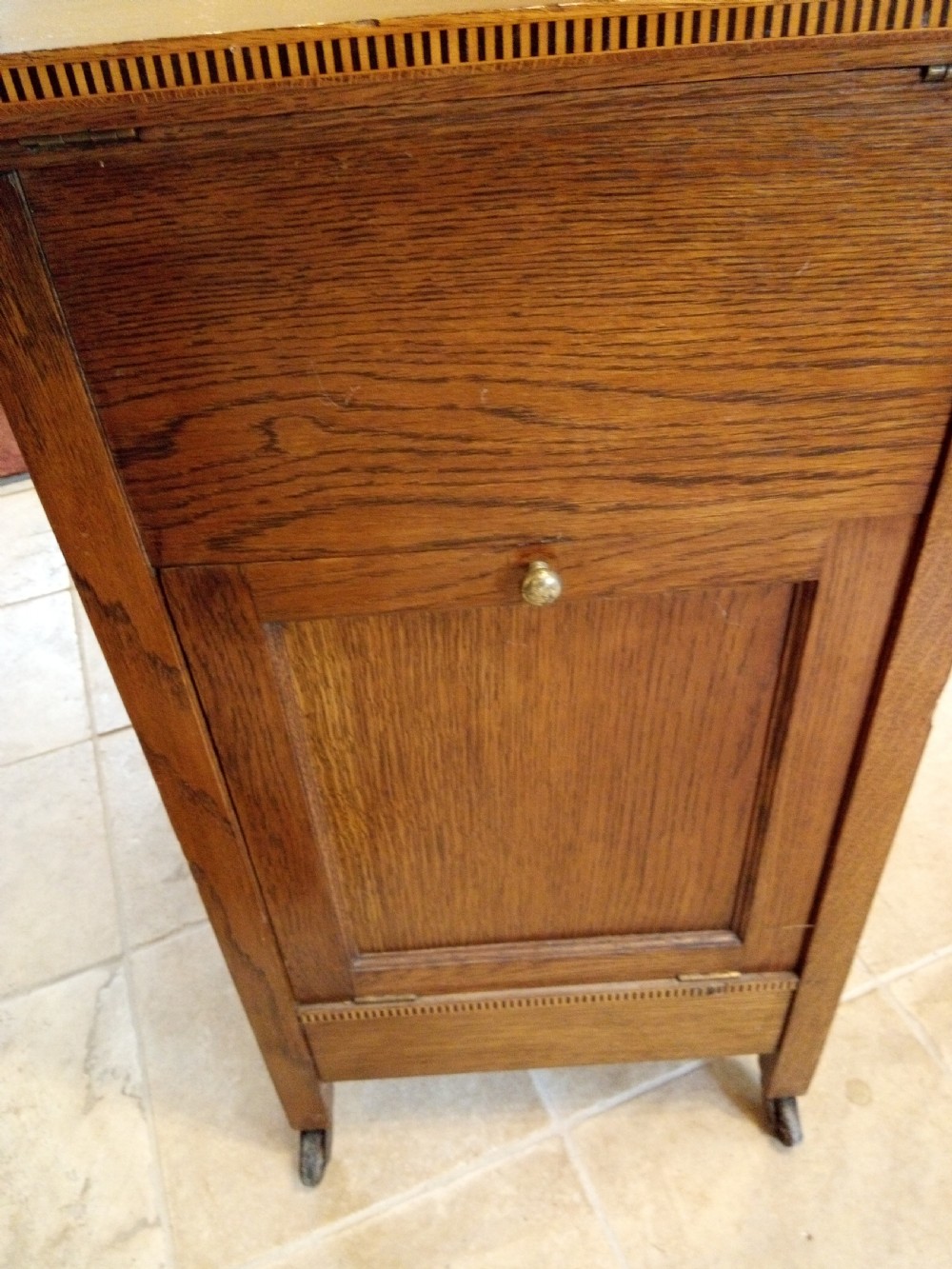 Inlaid Oak Cabinet, superb for drinks cupboard View VII