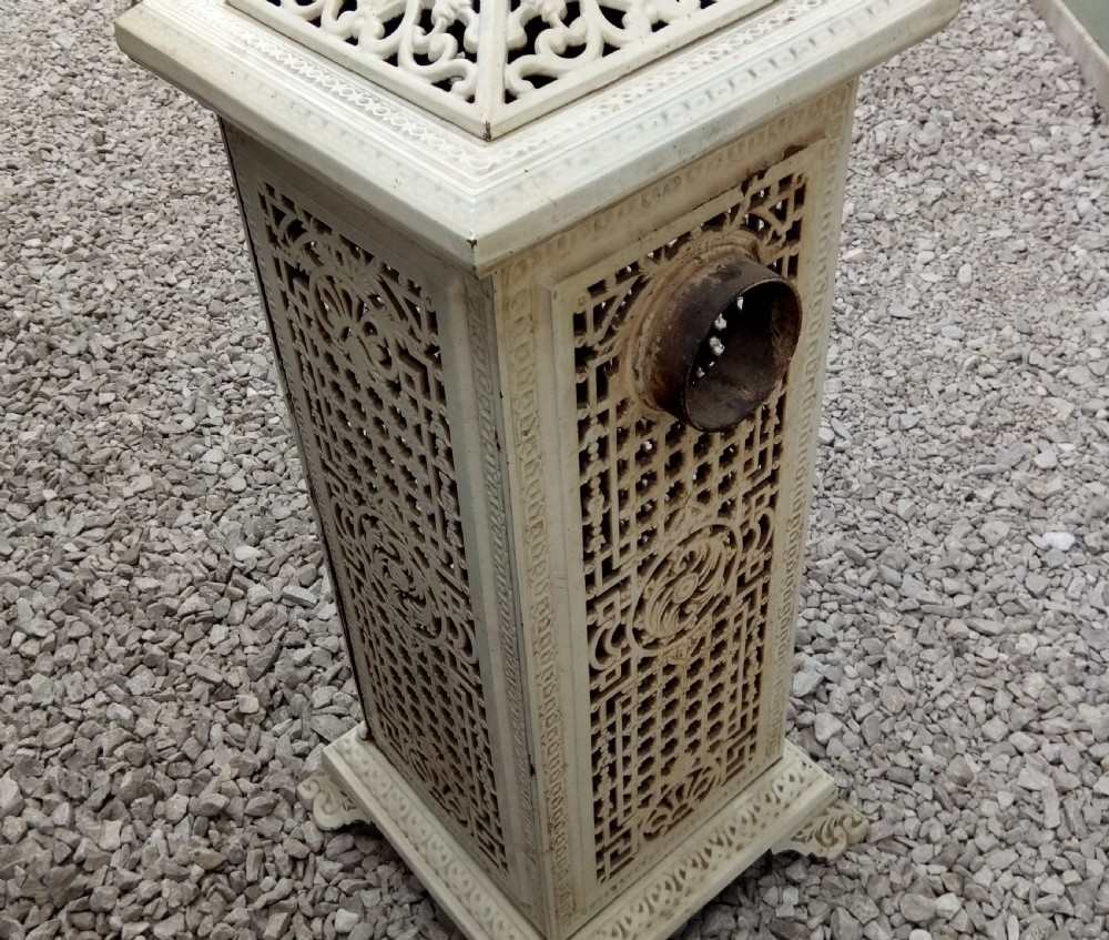 Attractive Fire Stove in Cast, enamel finish View VI