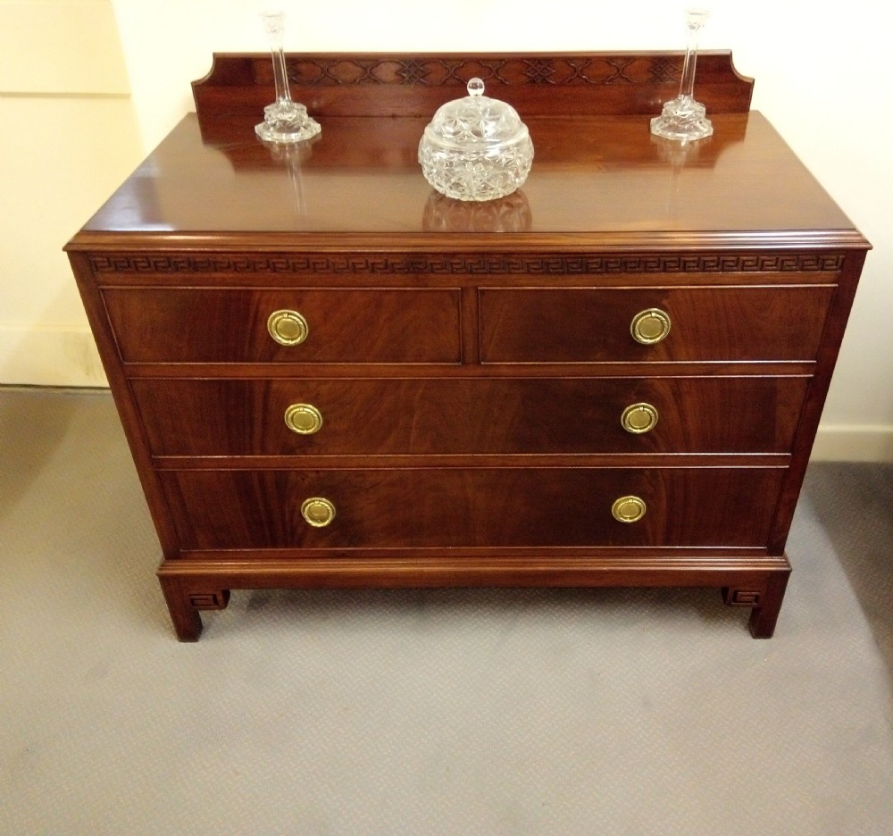 Early 1900s chest of drawers in mahogany, great condition. View II