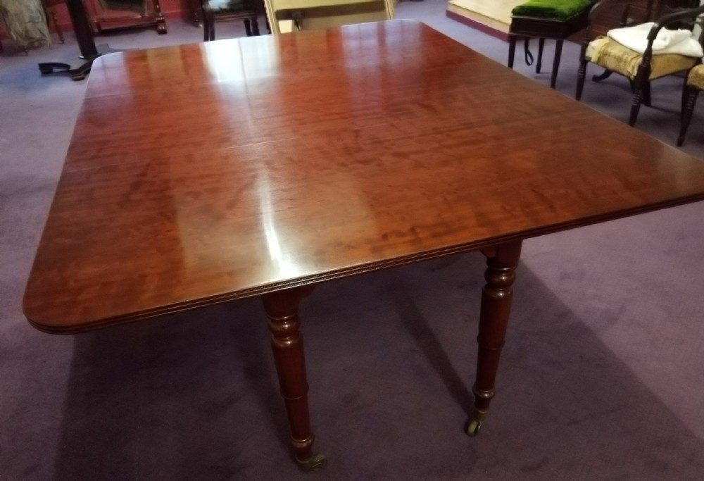 Beautiful quality elegant mahogany dining table William iV View VI