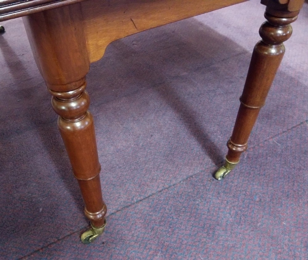 Beautiful quality elegant mahogany dining table William iV View IV
