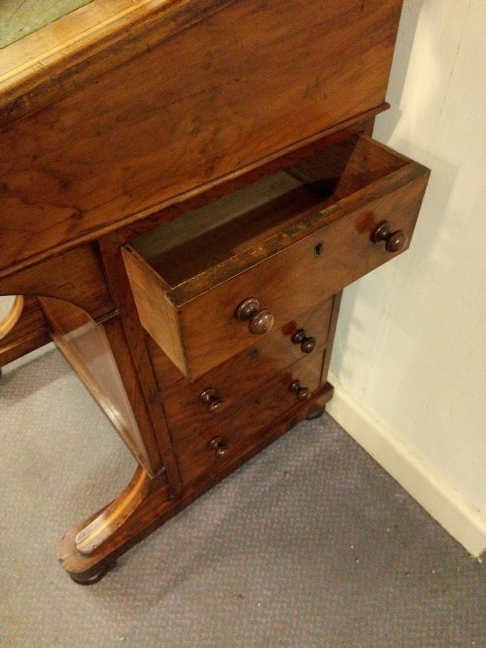 Inlaid Walnut 19th Century Davenport Desk View V
