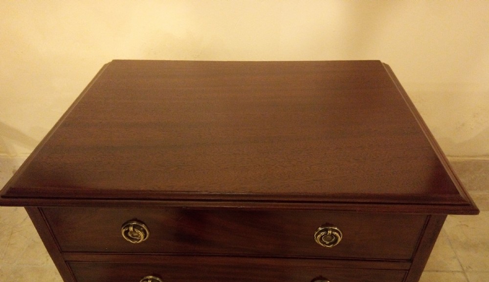 Clean small Georgian Mahogany Chest of Drawers View III