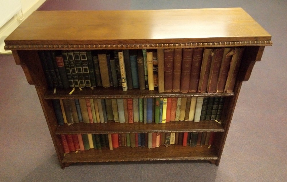 Very clean oak open fronted bookcase.