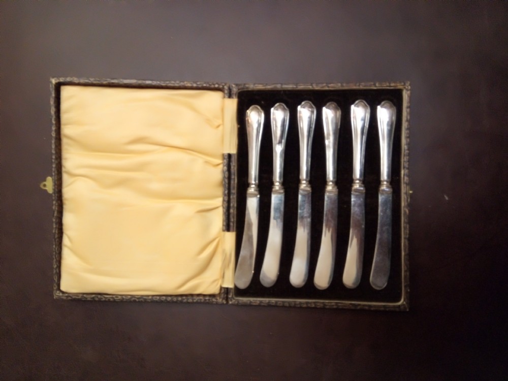 silver handled cake knives with assay marks 1922 View VI