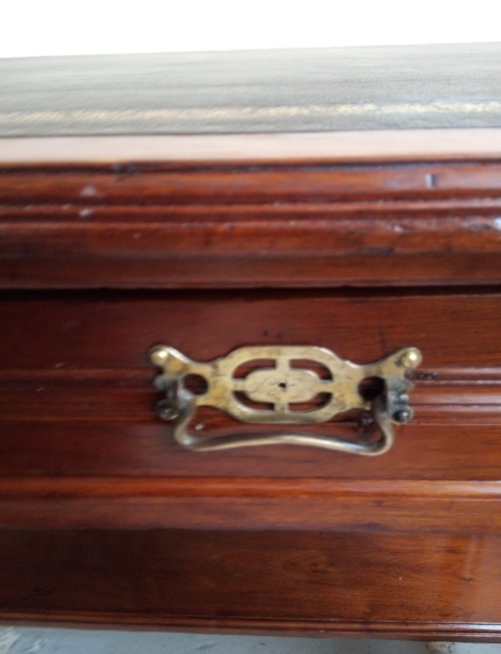Clean Walnut Writing table, excellent leather C 1900 View V
