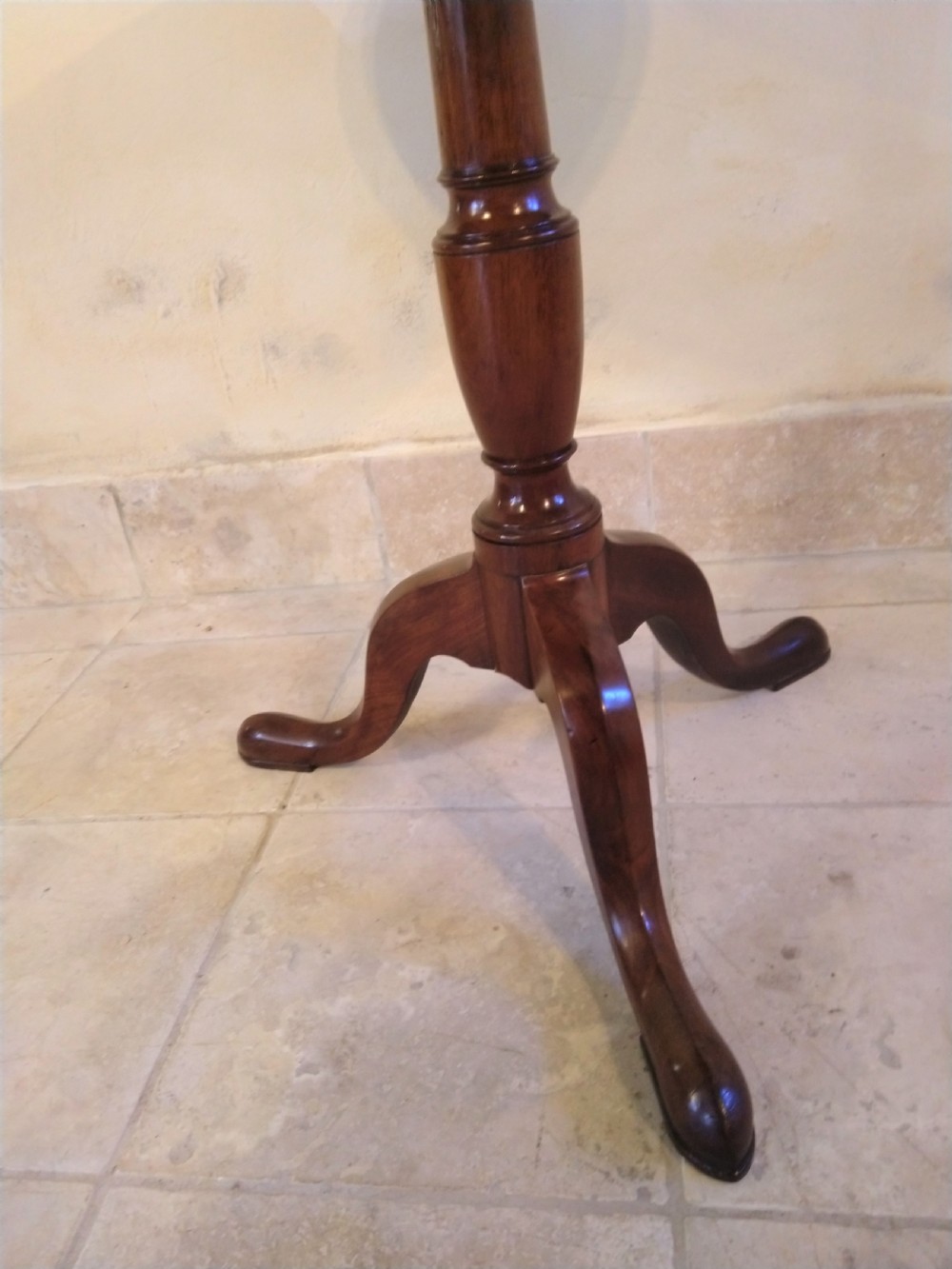 Georgian Mahogany Pedestal table in very tidy condition. View II