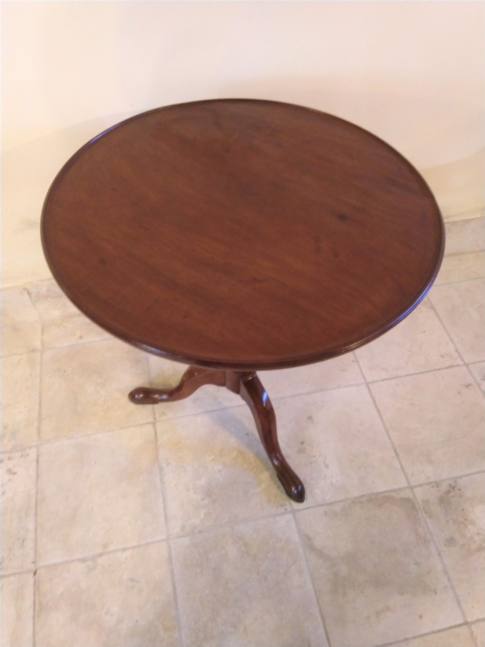 Georgian Mahogany Pedestal table in very tidy condition. View III