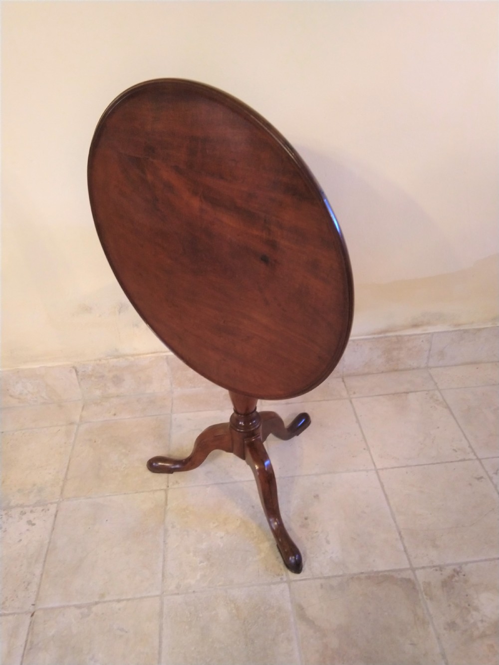 Georgian Mahogany Pedestal table in very tidy condition. View IV