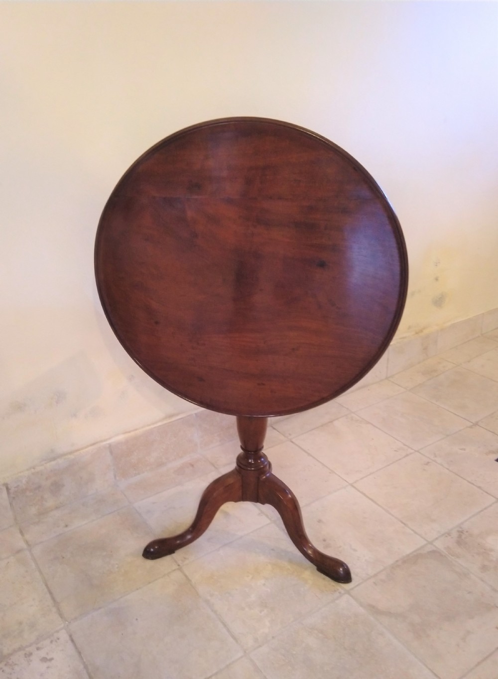 Georgian Mahogany Pedestal table in very tidy condition. View V