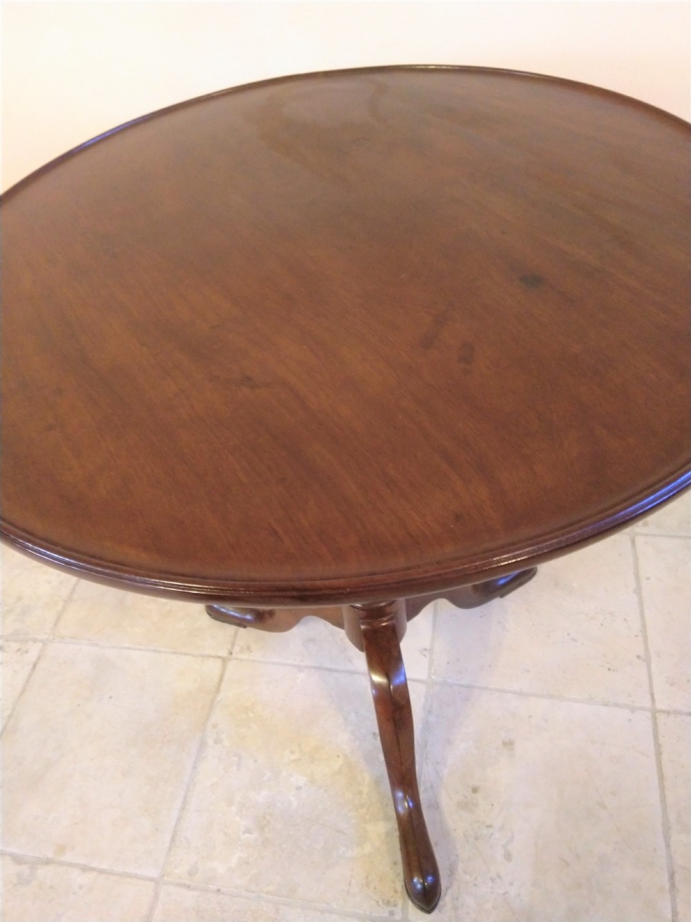 Georgian Mahogany Pedestal table in very tidy condition. View VI
