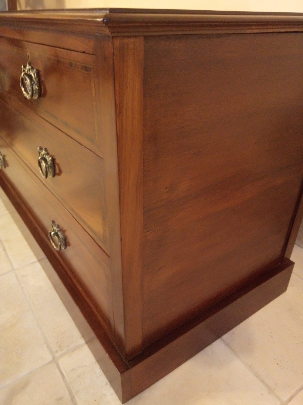 Super clean Mahogany inlaid chest circa 1900 View VIII