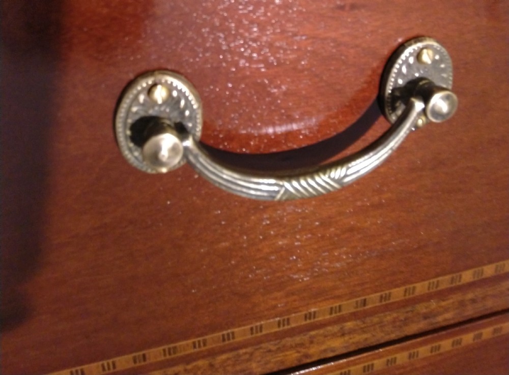 Inlaid Mahogany Chest of drawers, Excellent Condition. View VIII