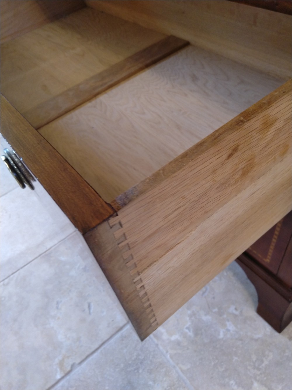 Fabulous condition and quality Mahogany Chest. View VIII
