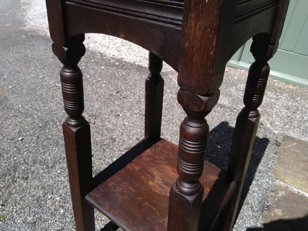 Oak Jardiniere solid  View VI