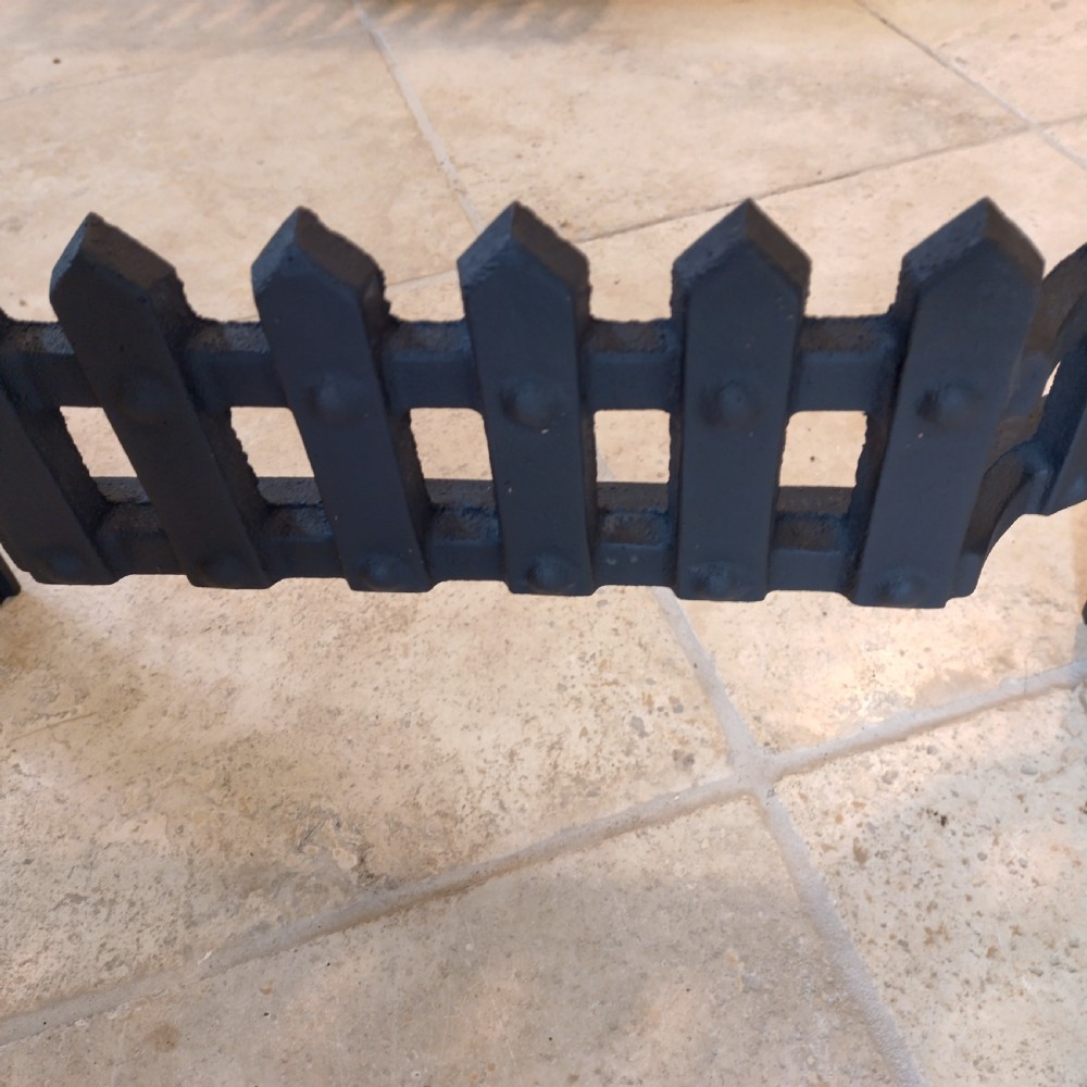 Cast fire basket shaped grate with cast fire front View VI
