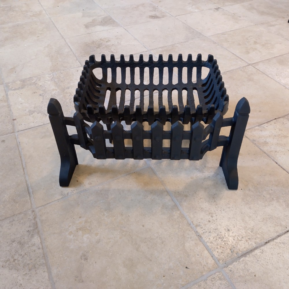 Cast fire basket shaped grate with cast fire front View VIII