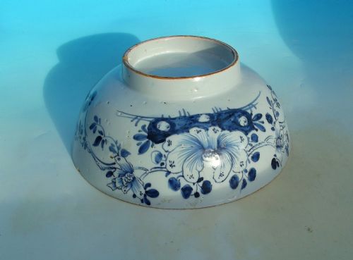 A MID 18THC ANTIQUE POTTERY DELFTWARE PUNCH BOWL ENGLISH C174050 - ADDITIONAL PHOTO 2