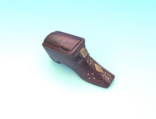 ANTIQUE 19TH TREEN FRUITWOOD SHOE SNUFF WITH BRASS INLAY ENGLISH C184060 - ADDITIONAL PHOTO 2