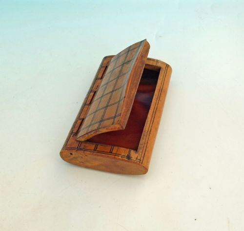 ANTIQUE TREEN 19THC CHEQUERED PATTERN BIRCH SNUFF BOX CONTINENTAL C184060 - ADDITIONAL PHOTO 3