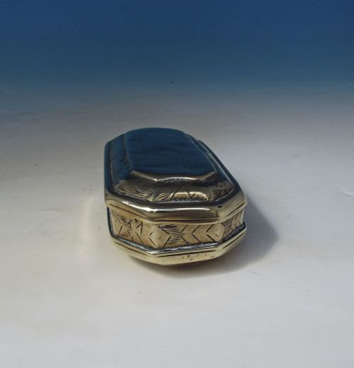 EARLY METALWARE 19THC BRASS TOBACCO BOX ENGRAVED JTHOMAS WELSH BEAUMARES 1802 - ADDITIONAL PHOTO 3