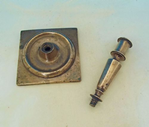 ANTIQUE METALWARE 17THC BRASS SINGLE CANDLESTICK ON SQUARE BASE C1650 - ADDITIONAL PHOTO 2