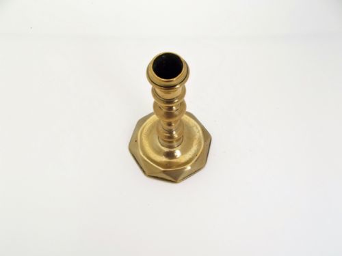 ANTIQUE METALWARE 18THC BRASS FACETED BASE CANDLESTICK ENGLISH C1710 - ADDITIONAL PHOTO 3
