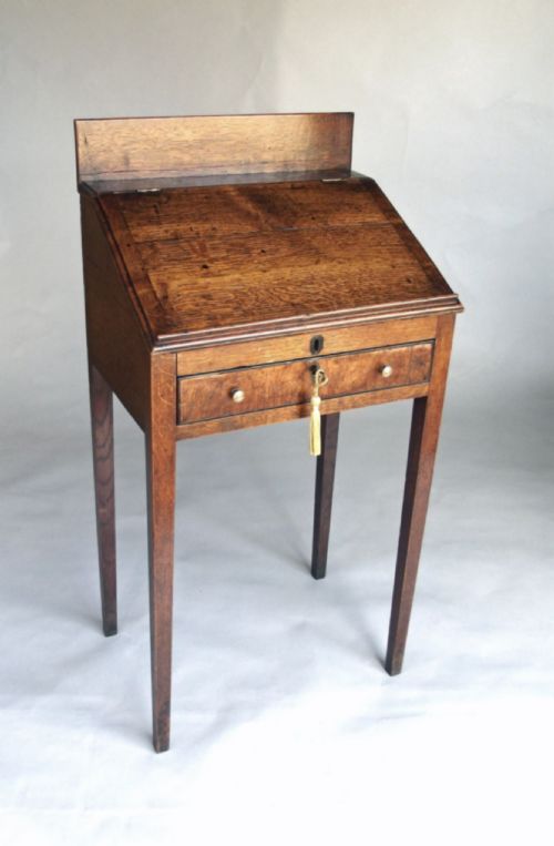 a small 18thc oak desk with fitted burr fronted draweres welsh c1780 - CATEGORY: ANTIQUE DESKS - DATED 18TH CENTURY